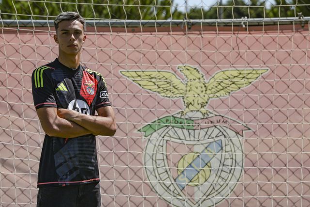 Benfica contrata guarda-redes ao Bordéus