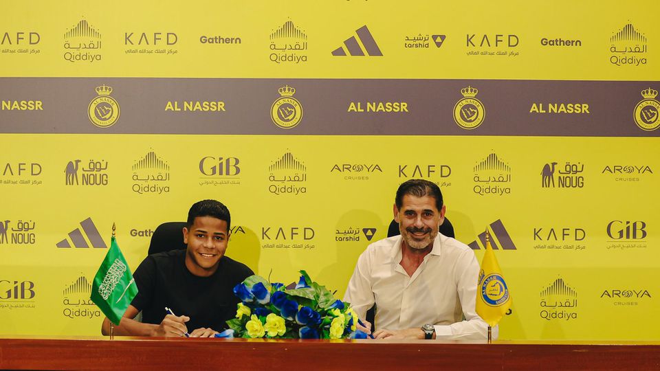 OFICIAL: Ronaldo tem novo colega de ataque no Al Nassr