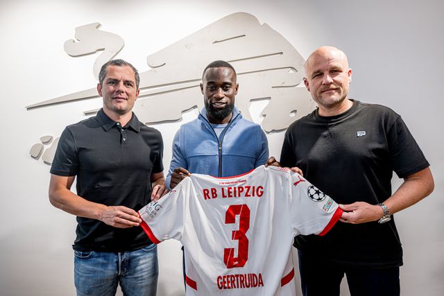 Oficial: Leipzig encontrou a alternativa a António Silva