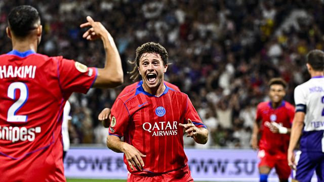João Neves eufórico com o bis de bicicleta