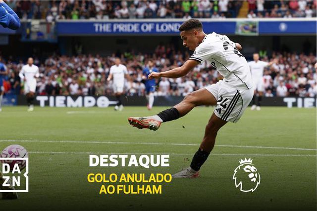 Seria o primeiro golo na Premier aos 18 anos... mas foi anulado e Marco Silva não gostou