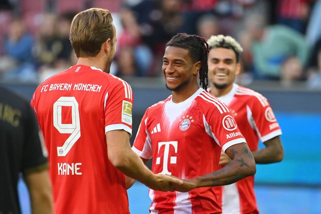 Kane assistiu Olise para o 3-0 do Bayern