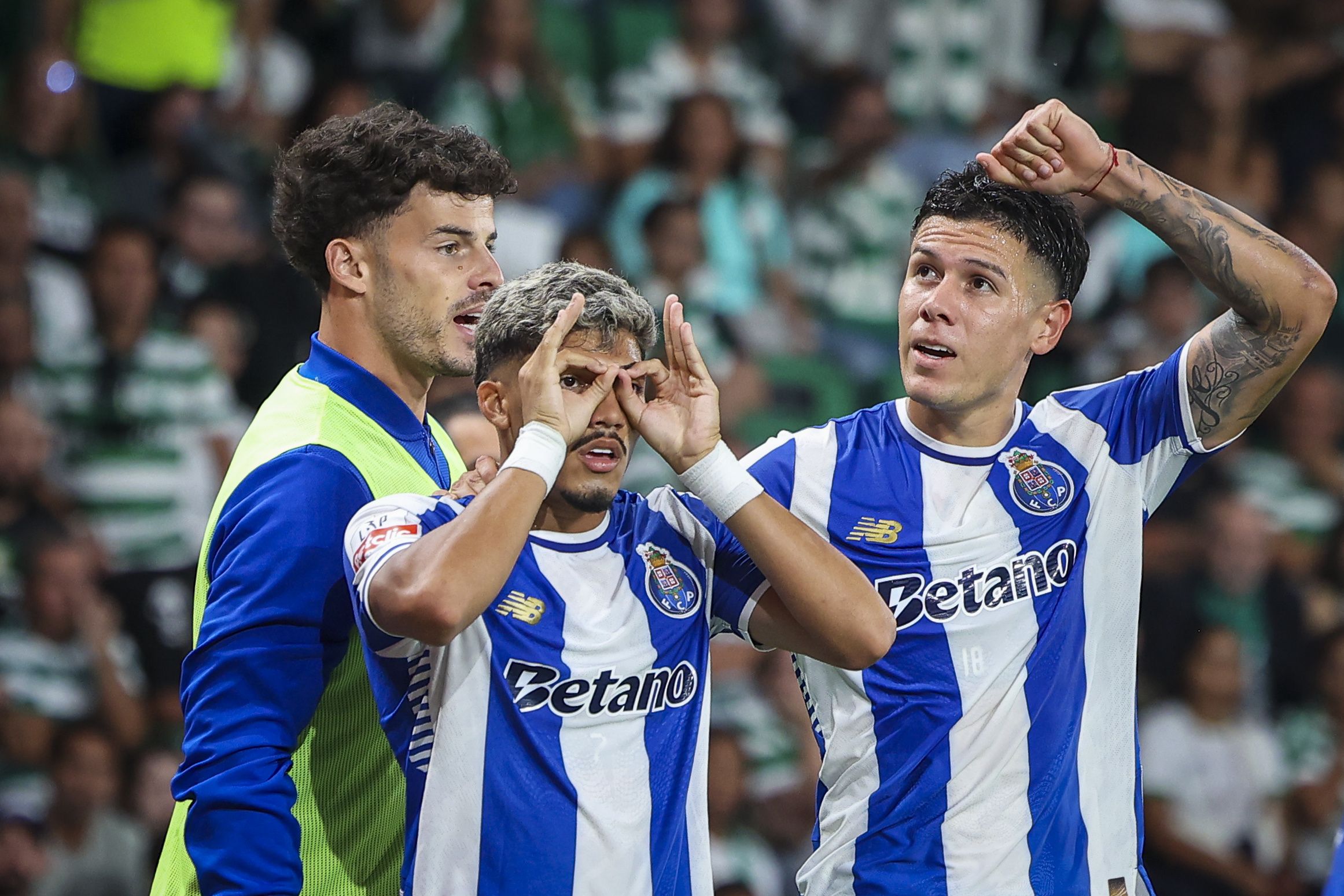 Esquerdino assinou o momento alto do clássico em Alvalade (Foto: Rodrigo Antunes/LUSA)