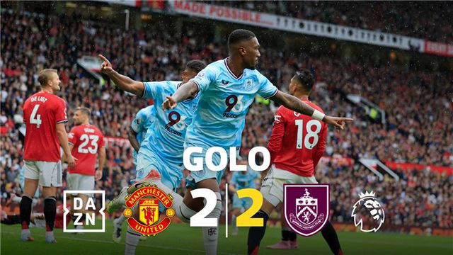Nova bola parada e novo golo sofrido pelo Manchester United