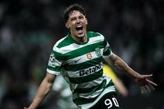 Rafael Nel deu a vitória à equipa B, com um golo de penálti já na compensação — Foto: SPORTING CP