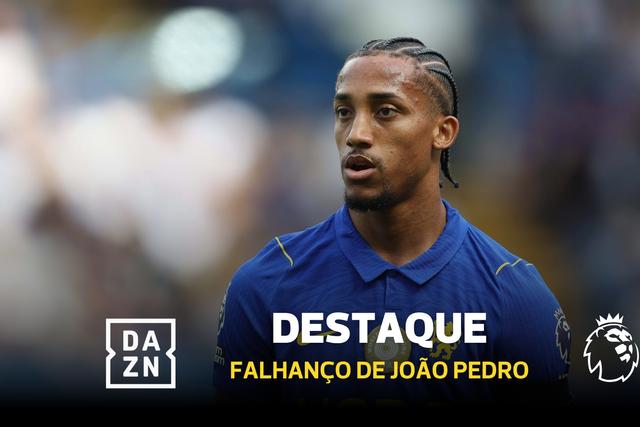Falhanço do ano na Premier? Neto deu-lhe o golo e João Pedro fez o mais difícil...