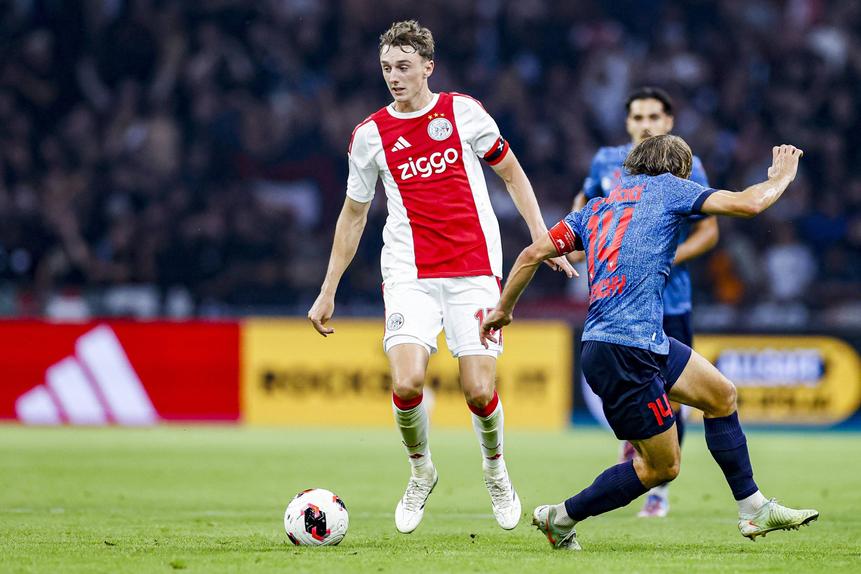 Youri Baas, defesa do Ajax que interessa ao FC Porto - Foto: IMAGO