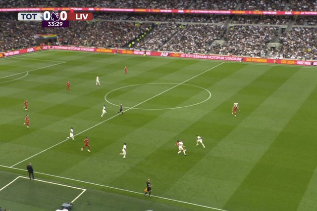 Não é só em Portugal: VAR coloca mal as linhas e invalida golo limpo ao Liverpool