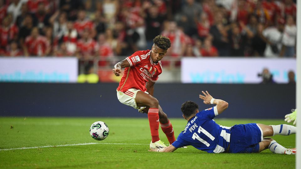 Di María e Neres iluminam o Benfica