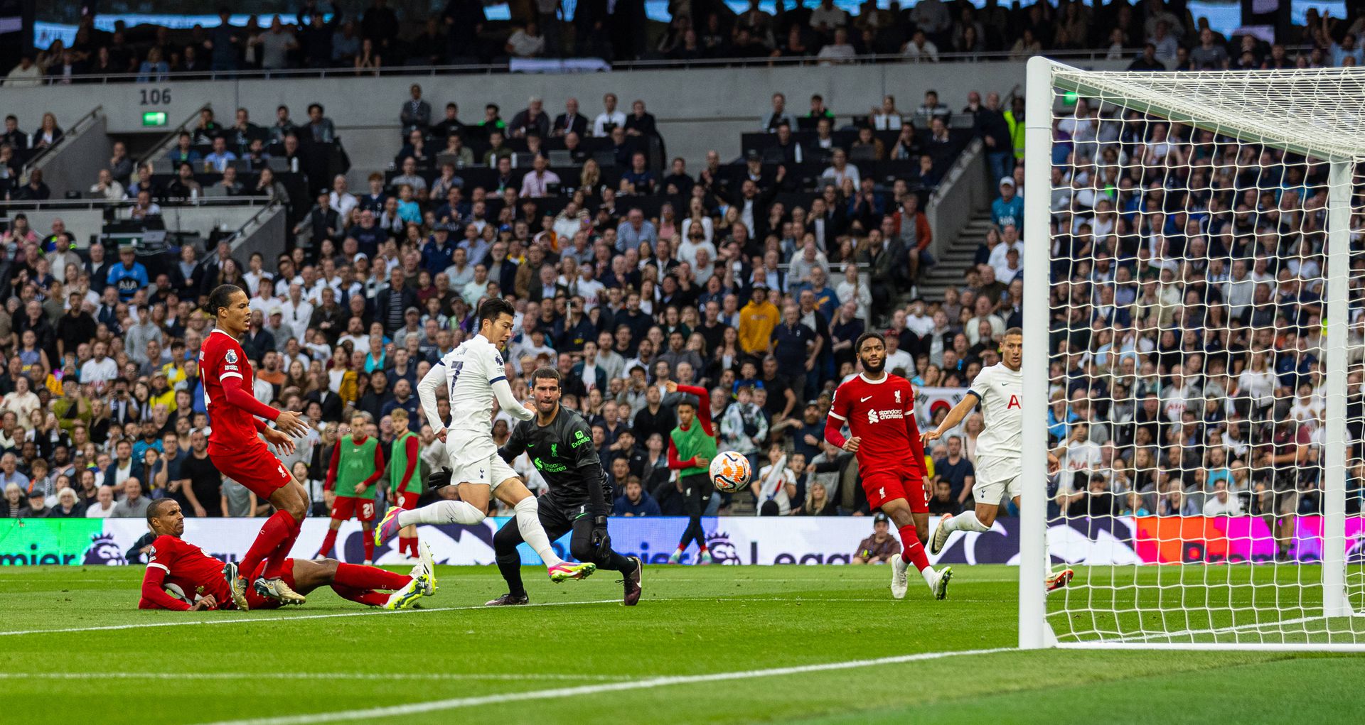 Liverpool vence Tottenham com golo de Jota nos descontos e sobe ao quinto  lugar - SIC Notícias