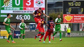 À atenção do Benfica: Salzburgo goleia na visita ao Áustria Lustenau
