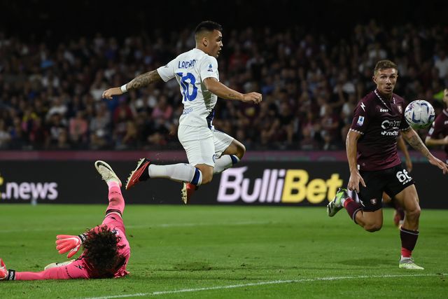 À atenção do Benfica: Inter vence Paulo Sousa e Jovane com 'poker' de Lautaro