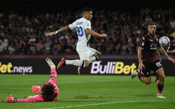 À atenção do Benfica: Inter vence Paulo Sousa e Jovane com 'poker' de Lautaro