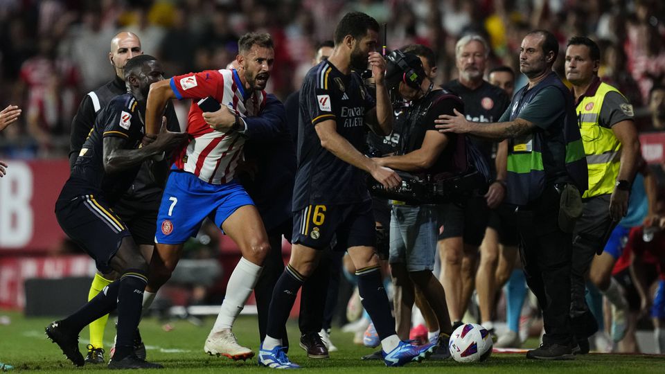 VÍDEO: Nacho passou-se, Girona reagiu e Real Madrid desculpou-se