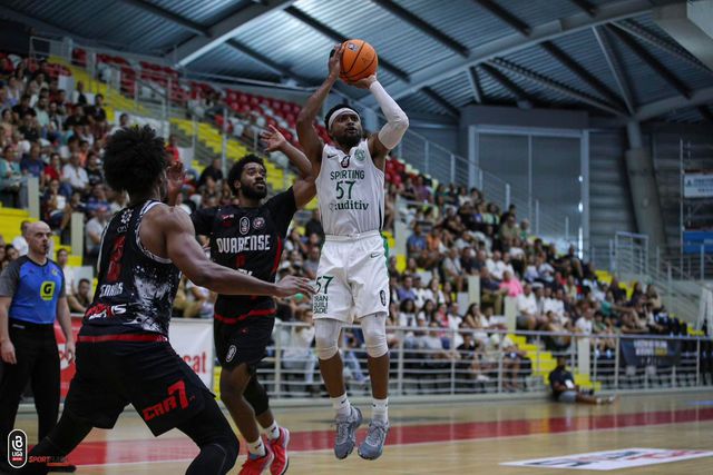 Sporting mantém invencibilidade