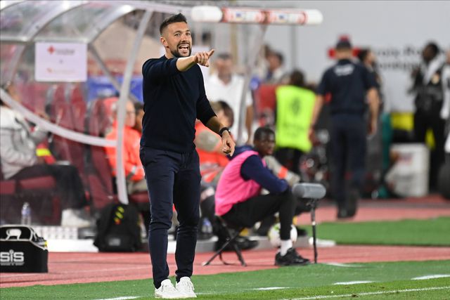 Treinador do Nice pede «amor e carinho» para Beka Beka