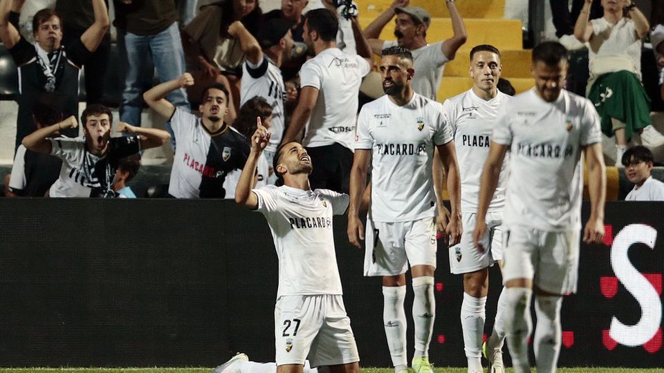 Destaques do Farense: tiros certeiros de Mattheus