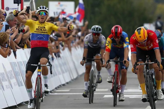 Orluis Aural novo líder na Croácia