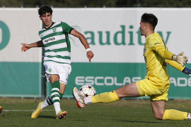 Sporting B perde com o Caldas (1-3)