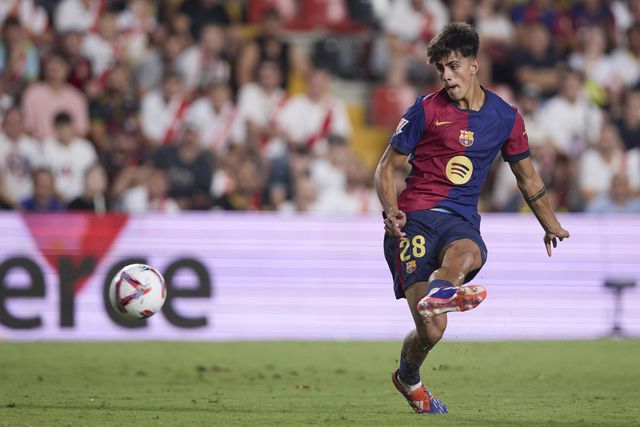 Oficial: Barcelona renova com médio que se lesionou com gravidade