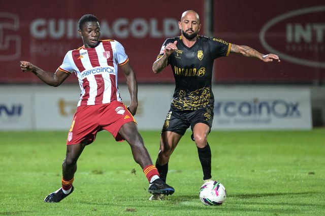 Aves SAD-Farense: algarvios somam primeiro ponto na Liga