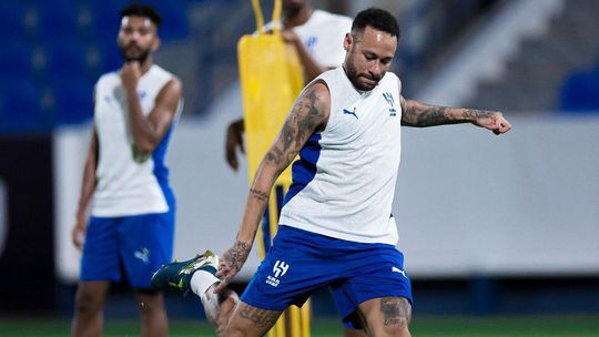 Neymar está de regresso aos treinos no Al Hilal