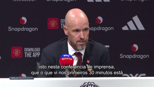 Ten Hag viu Man. United «abaixo do nível», mas não está preocupado com o seu lugar