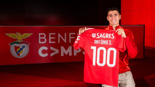 «É um orgulho ser o mais jovem do século a chegar aos 100 jogos pelo Benfica»