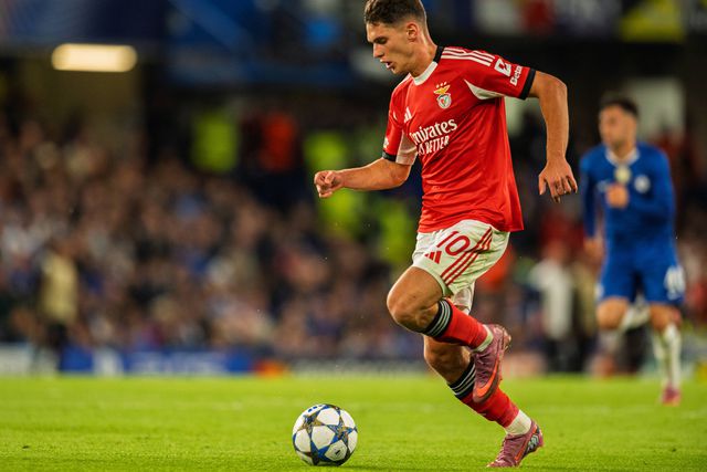 «Não vamos ver o melhor Sudakov sempre que for jogar a partir da esquerda»