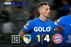 Orsic tentou a sorte... e Neuer ficou pregado ao relvado