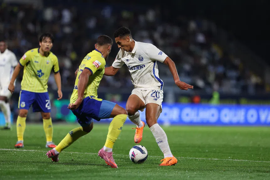 Assistências fantasma! Contagem no Porto em **CAOS**