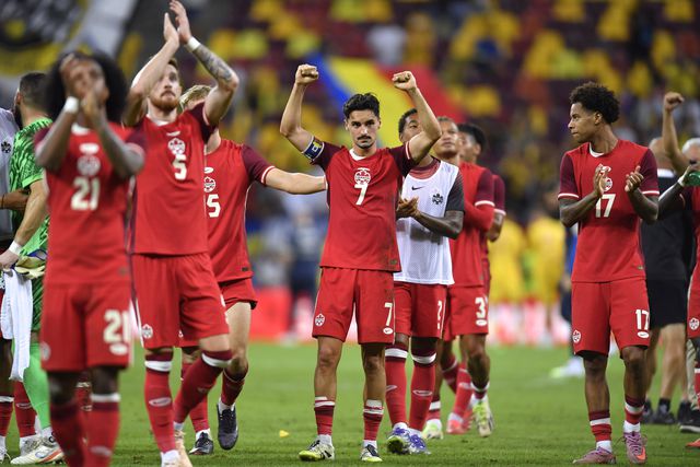 FC Porto: Stephen Eustáquio convocado pelo Canadá