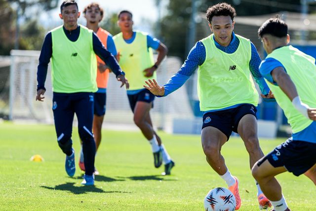 FC Porto: novidades sobre Samu, um regresso ao Olival e 11 'bês' no treino