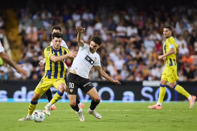 LaLiga: Valência de André Almeida sofre reviravolta frente a David Carmo