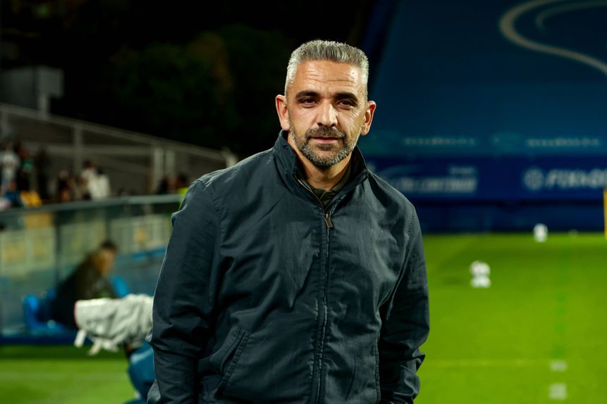 Rui Borges no comando técnico do Sporting no Estoril