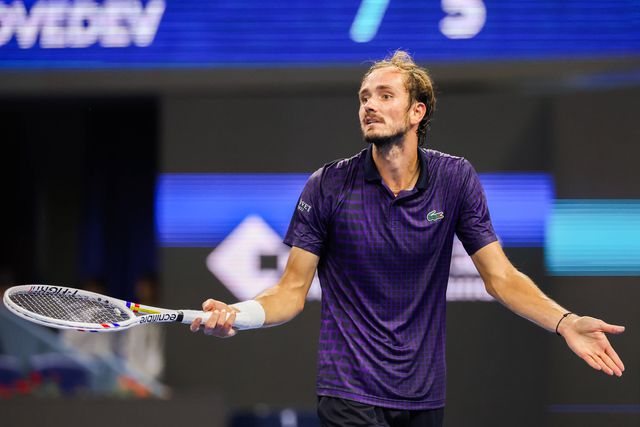 Medvedev volta a perder a cabeça: «Toda a minha vida esperei pelo Nadal...» (vídeo)