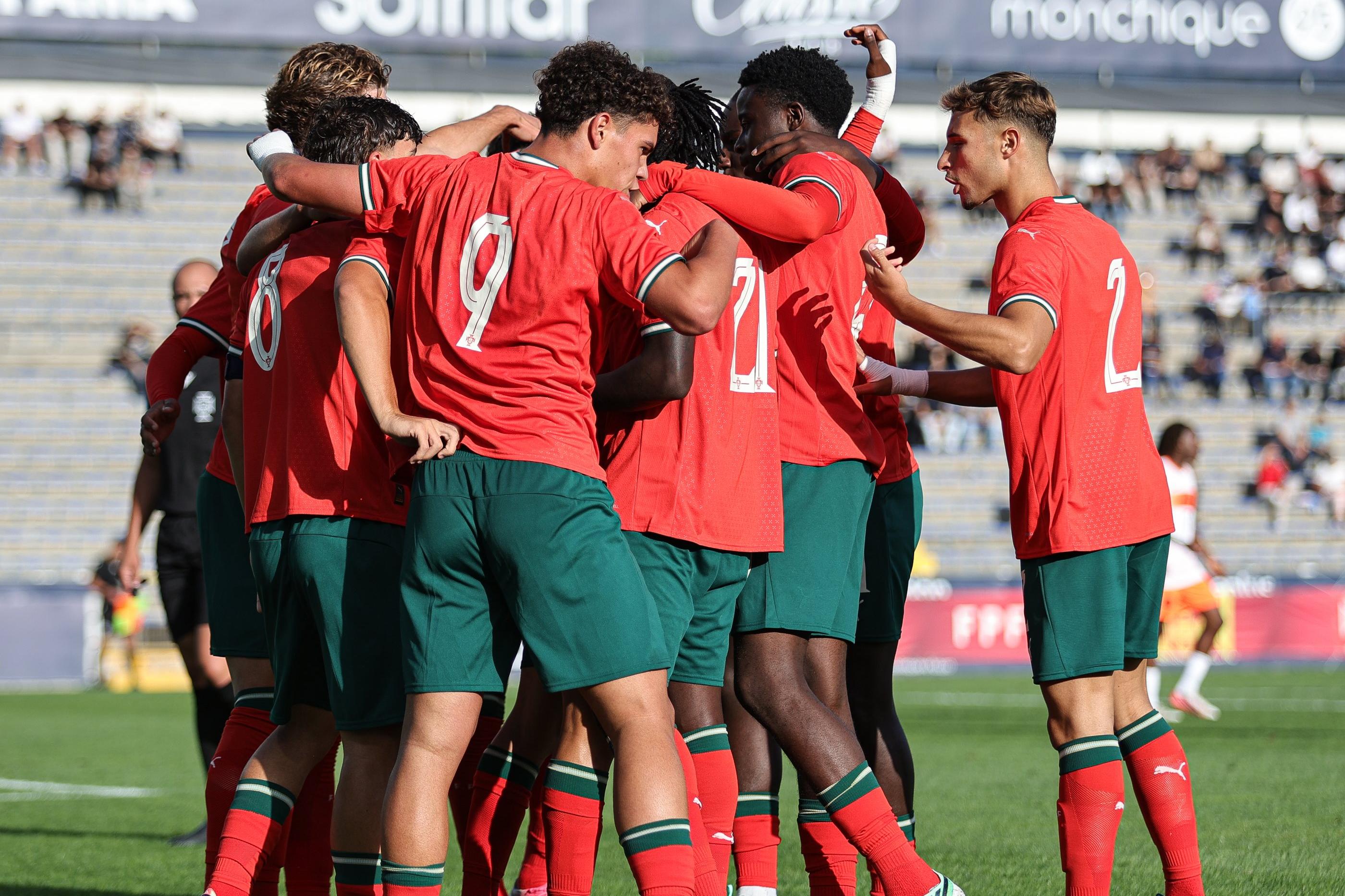 Seleção sub-19 venceu os Países Baixos (Foto: FPF)