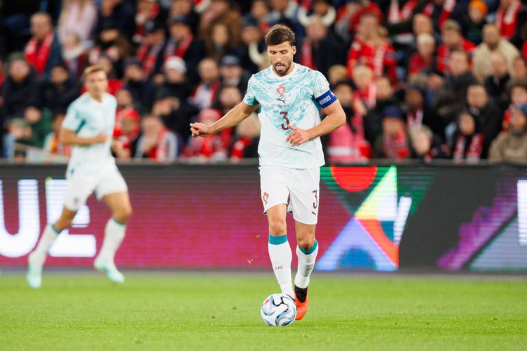 Rúben Dias foi o capitão contra a Noruega