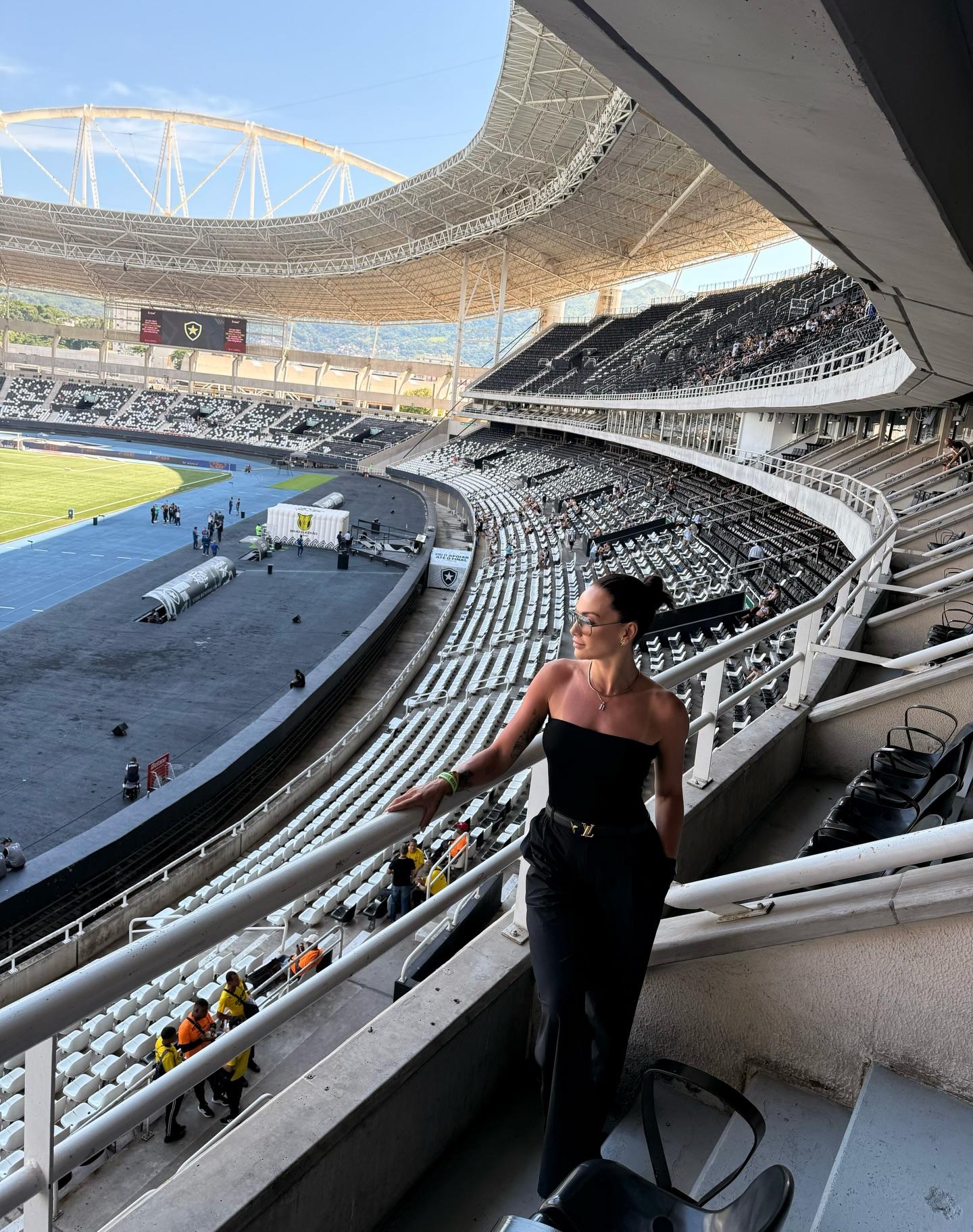 Hellen Telles, irmã de Alex Telles, é a nova CEO do Apafut, da segunda divisão gaúcha - Foto: Instagram/@hellen_telles