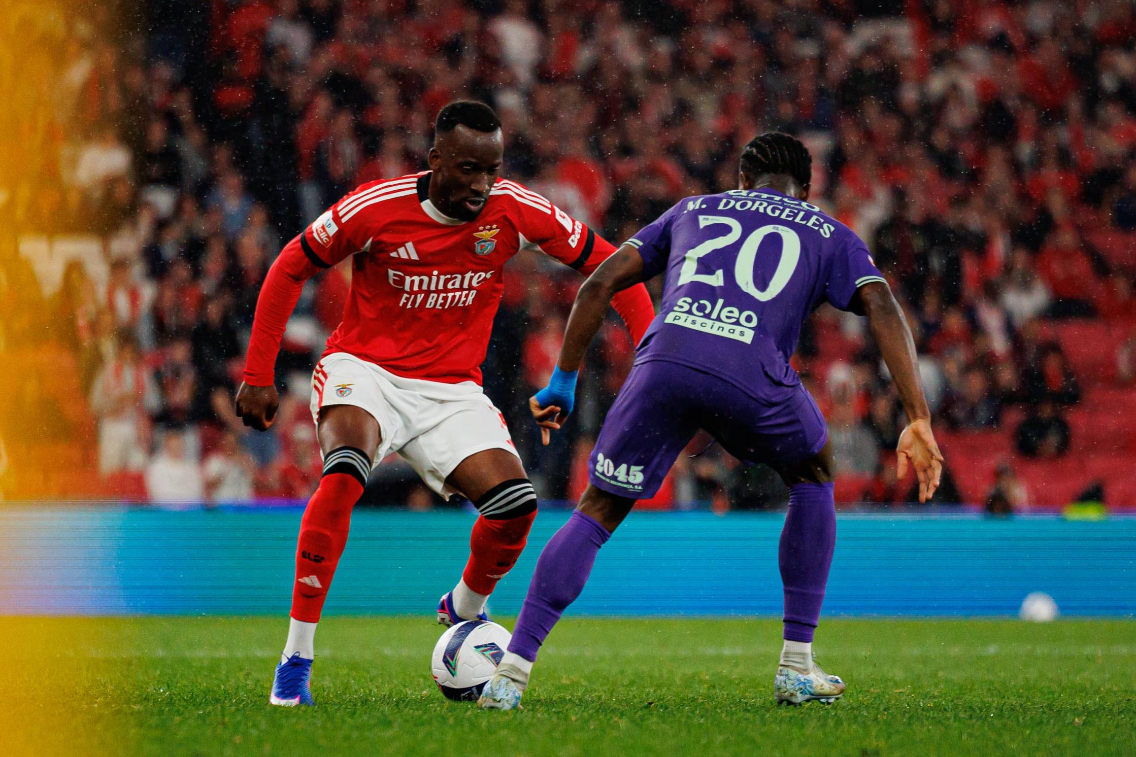 Lukebakio e Dorgeles em duelo no Benfica-SC Braga de 2025/26. Foto IMAGO