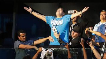 Maradona celebraria 63 anos e a data não é esquecida pelo mundo do futebol