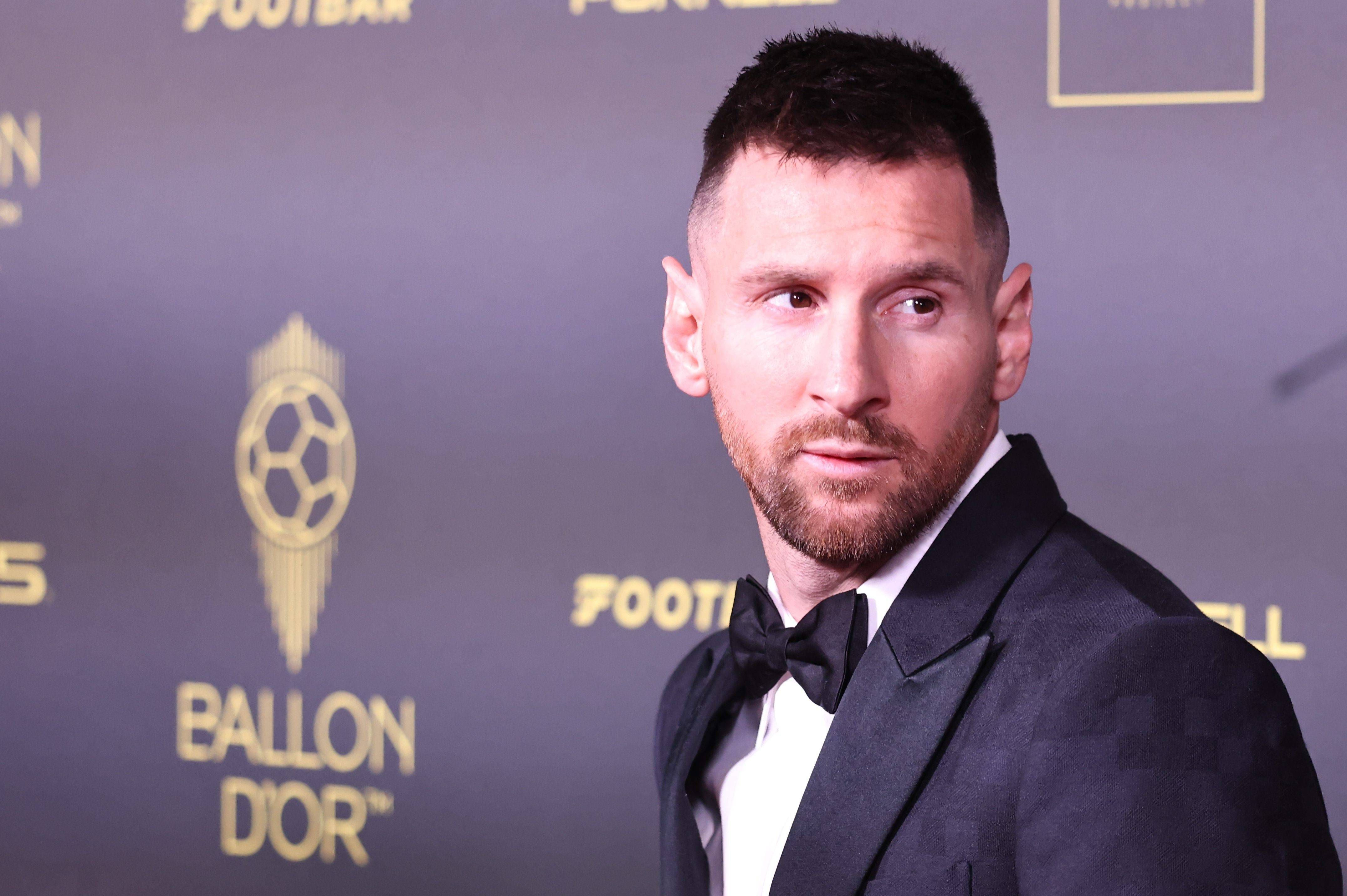 Jornalista espanhol vê “fraude” em Bola de Ouro pra Messi em 2021