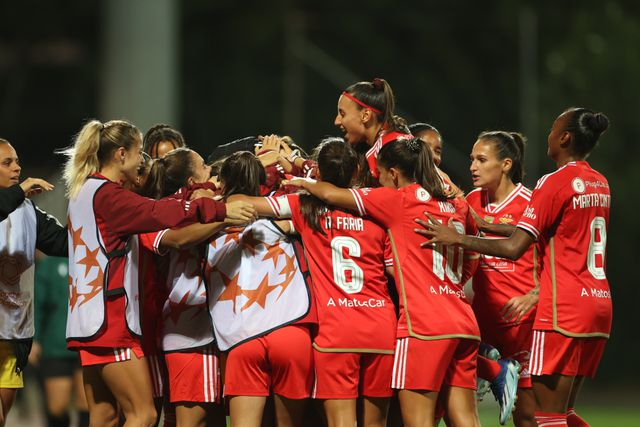 Benfica sobe ao 15.º lugar do 'ranking' da UEFA