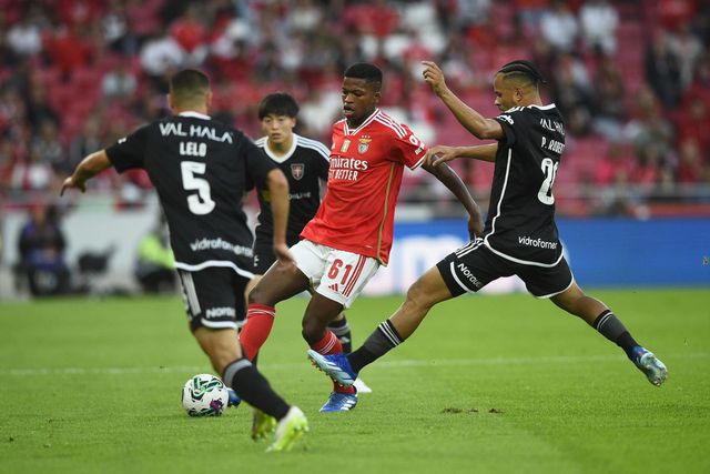 Benfica: Florentino, Guedes e Gouveia avançam