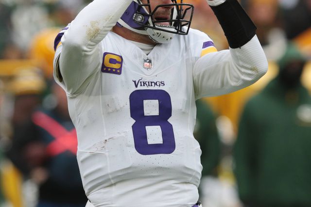 Lesão no tendão de Aquiles acaba com temporada de Kirk Cousins