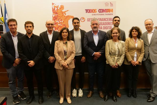 «Tive colegas que me pediram dinheiro emprestado para pagar a casa»