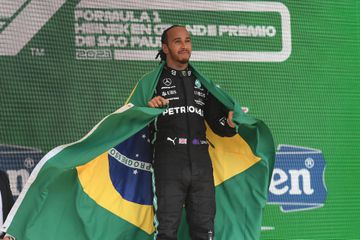 Hamilton vai conduzir icónico McLaren de Senna