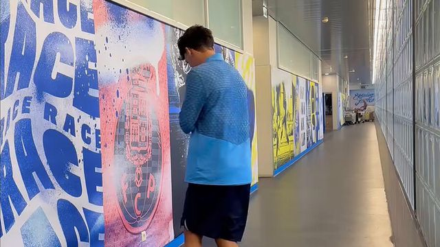 FC Porto: Mora 'tiktoker', Martim a desafiar e Luuk de Jong à vista (vídeo)