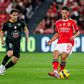 Sudakov, criativo do Benfica, em ação diante do Tondela