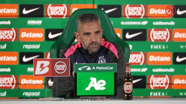 «O onze base? Já foram todos titulares...»